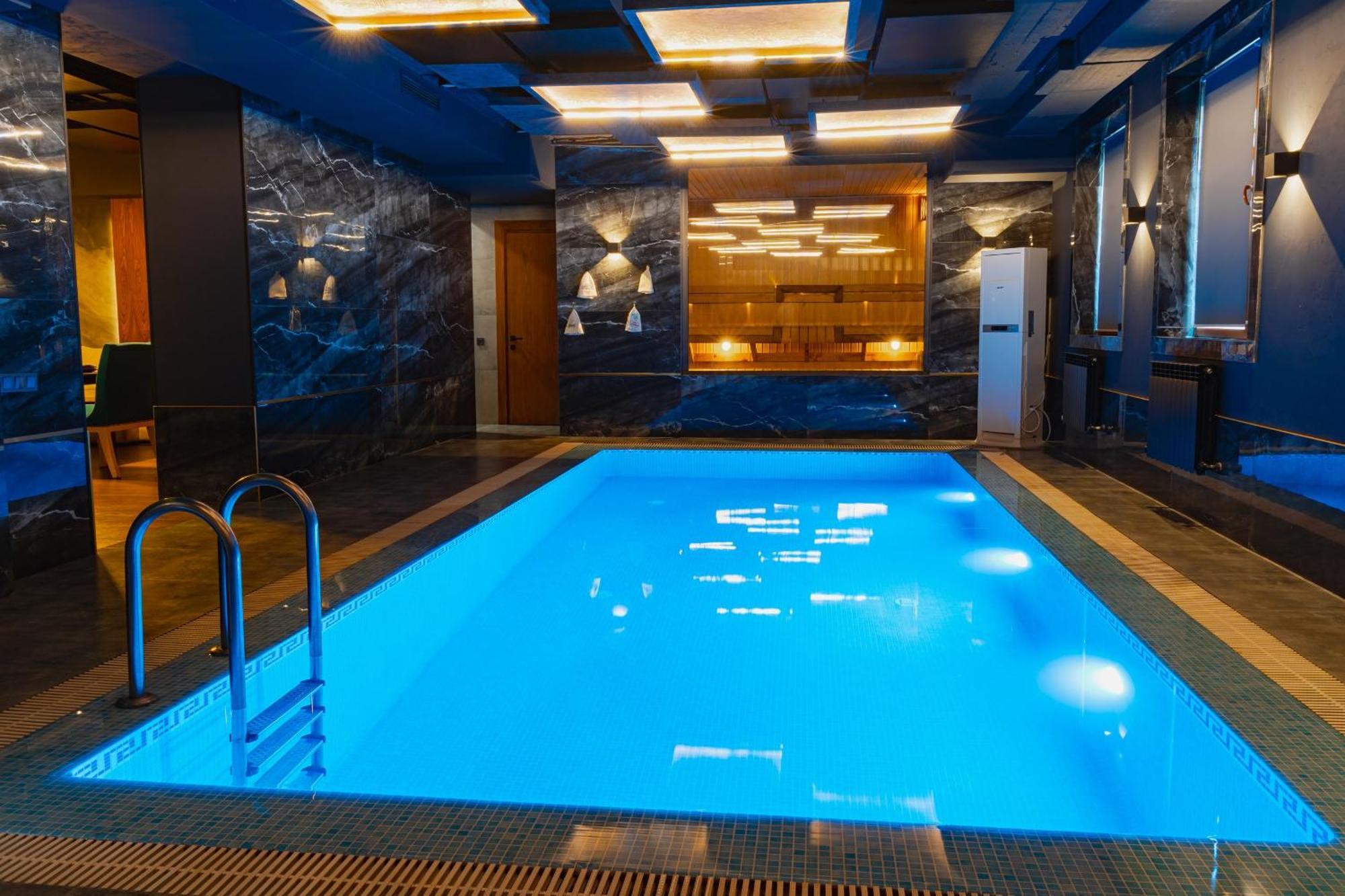 Altair Hotel シムケント エクステリア 写真