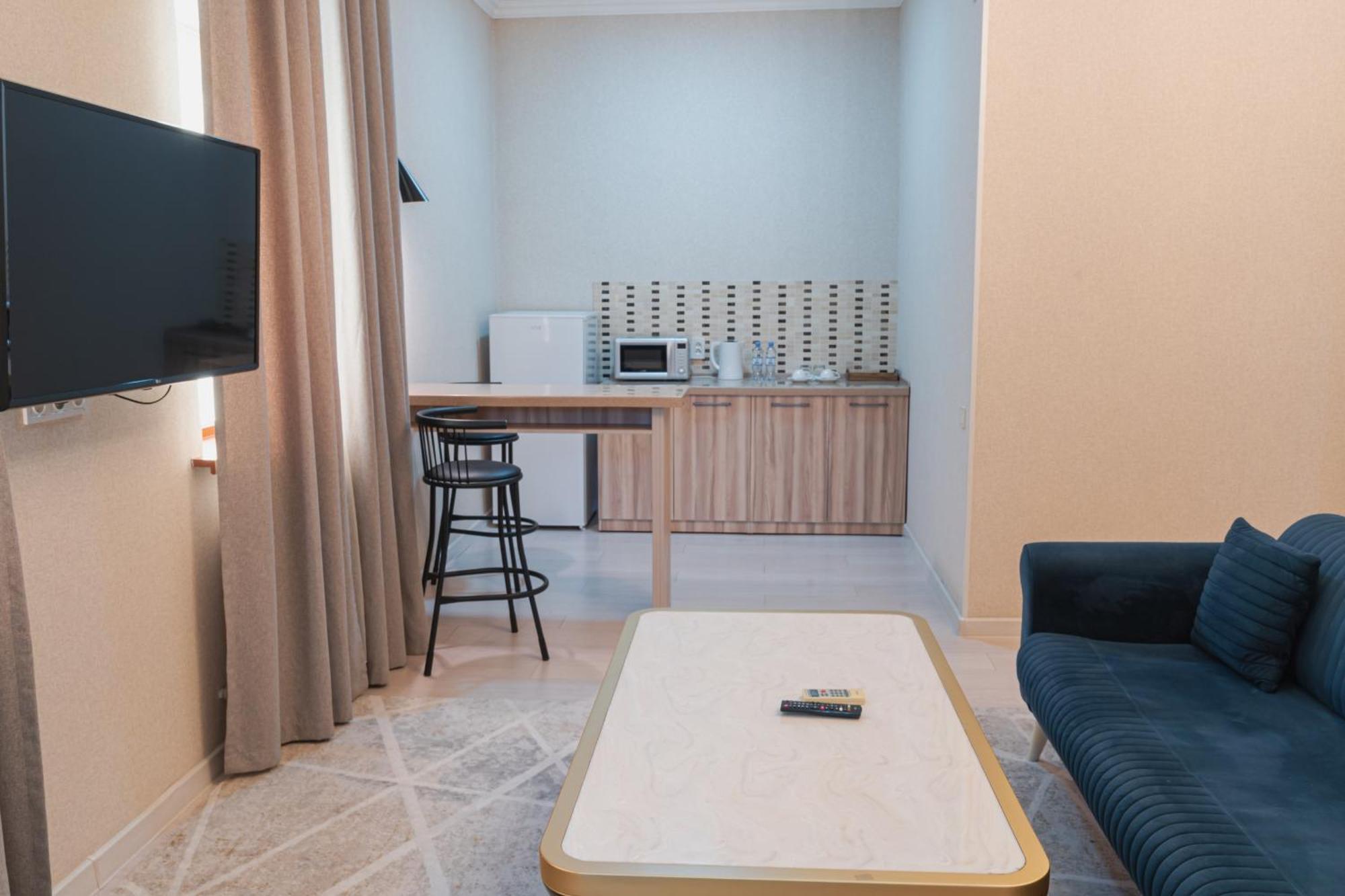 Altair Hotel シムケント エクステリア 写真